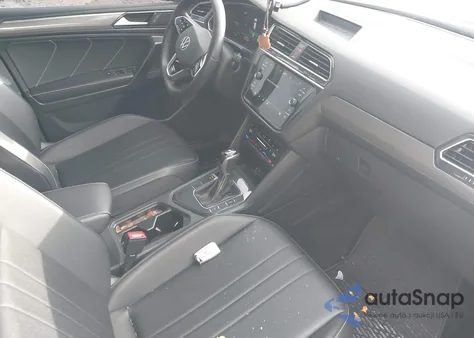 2022 Volkswagen Tiguan 2.0T Se R-Line Black z USA, uszkodzony, nr VIN 3VVCB7AX0NM173051